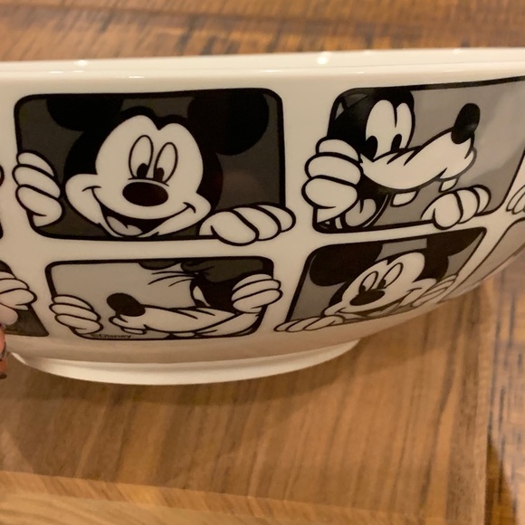 DISNEY Mickey Grid blk/wht serving bowl - Picture 3 of 3